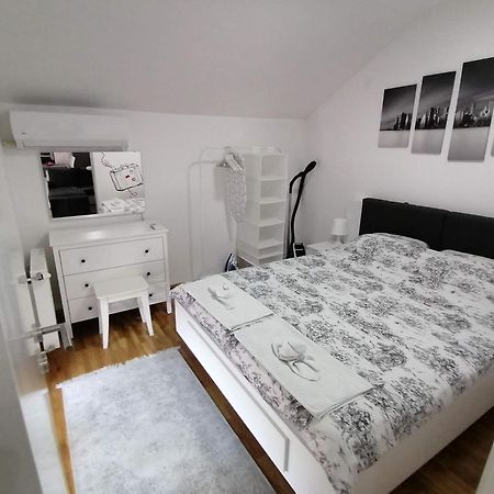 Nenadovic Apartman Obrenovac  Kültér fotó